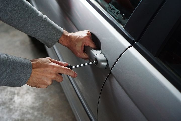 Broken-Car-Key-Extraction--in-Fidelity-Illinois-Broken-Car-Key-Extraction-3709330-image