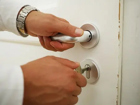 Broken-Key-Extraction--in-Cameron-Illinois-broken-key-extraction-cameron-illinois.jpg-image
